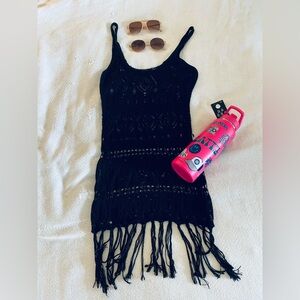 BakCrochet Coverup Dress. With two pair’s of sunglasses, 32 oz Seattle cup.